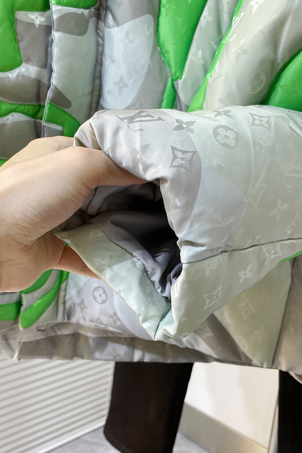 ハイクオリティダウンジャケット着用イメージ